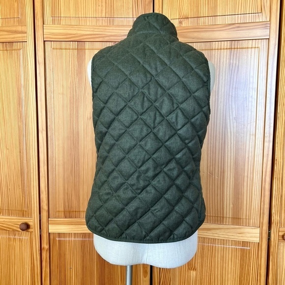 Old Navy Army Green Classic Quilted Full Zip Vest Layering Fall Athleisure Chic - Picture 3 of 9